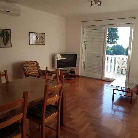 Apartament Ana Malinska